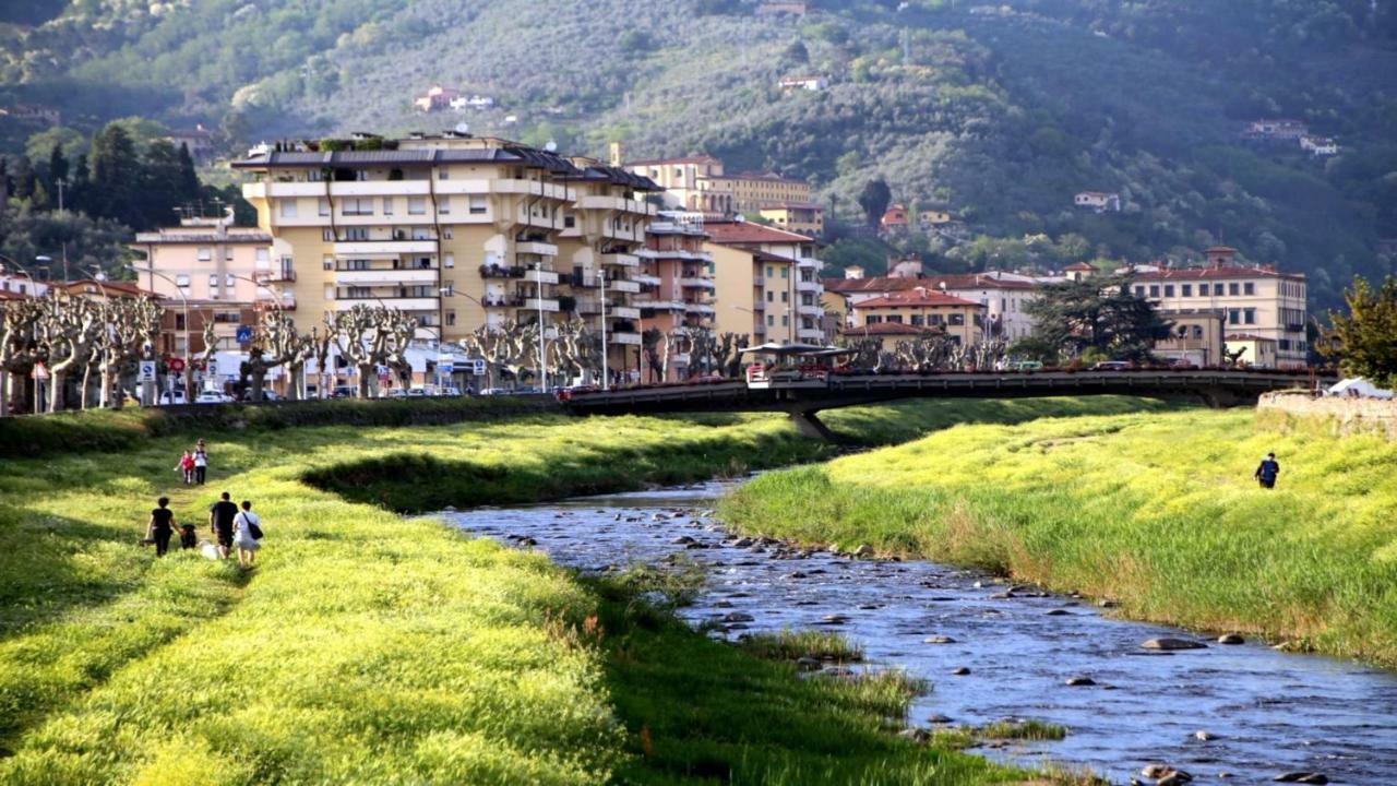 Casa Vacanza Ilia Pescia Bagian luar foto