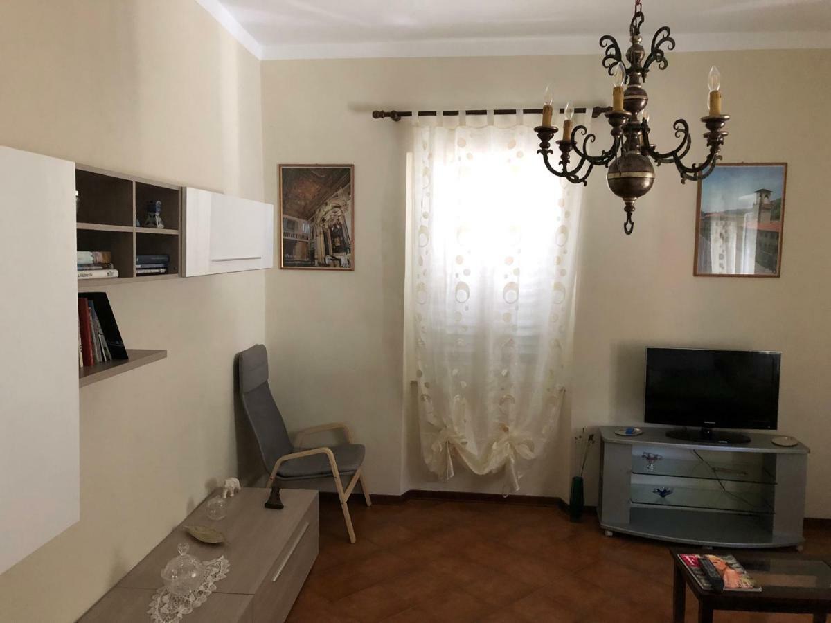 Casa Vacanza Ilia Pescia Bagian luar foto