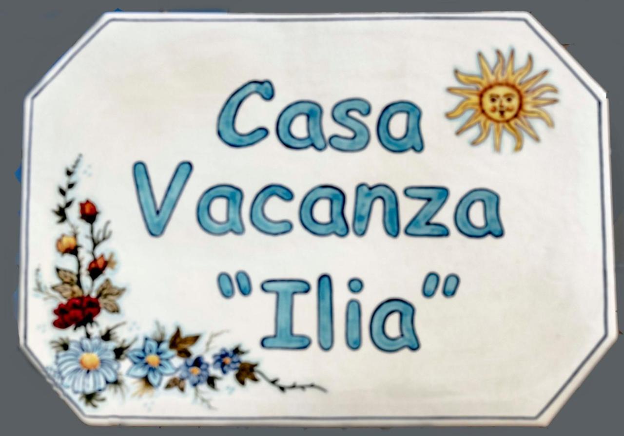 Casa Vacanza Ilia Pescia Bagian luar foto