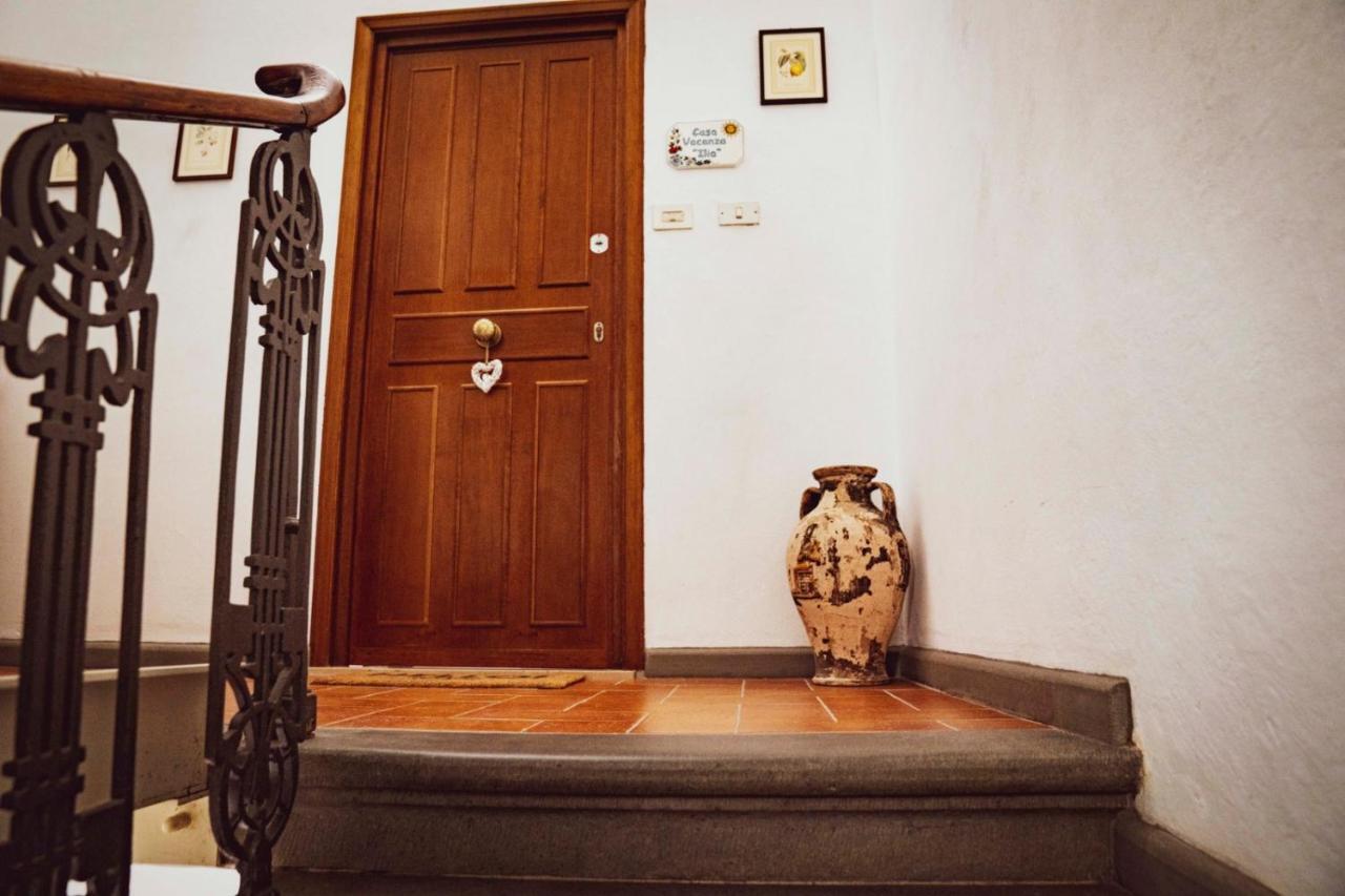 Casa Vacanza Ilia Pescia Bagian luar foto