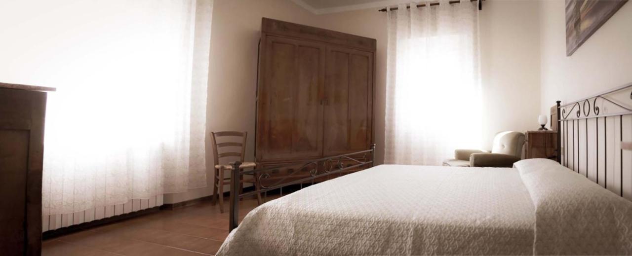 Casa Vacanza Ilia Pescia Bagian luar foto