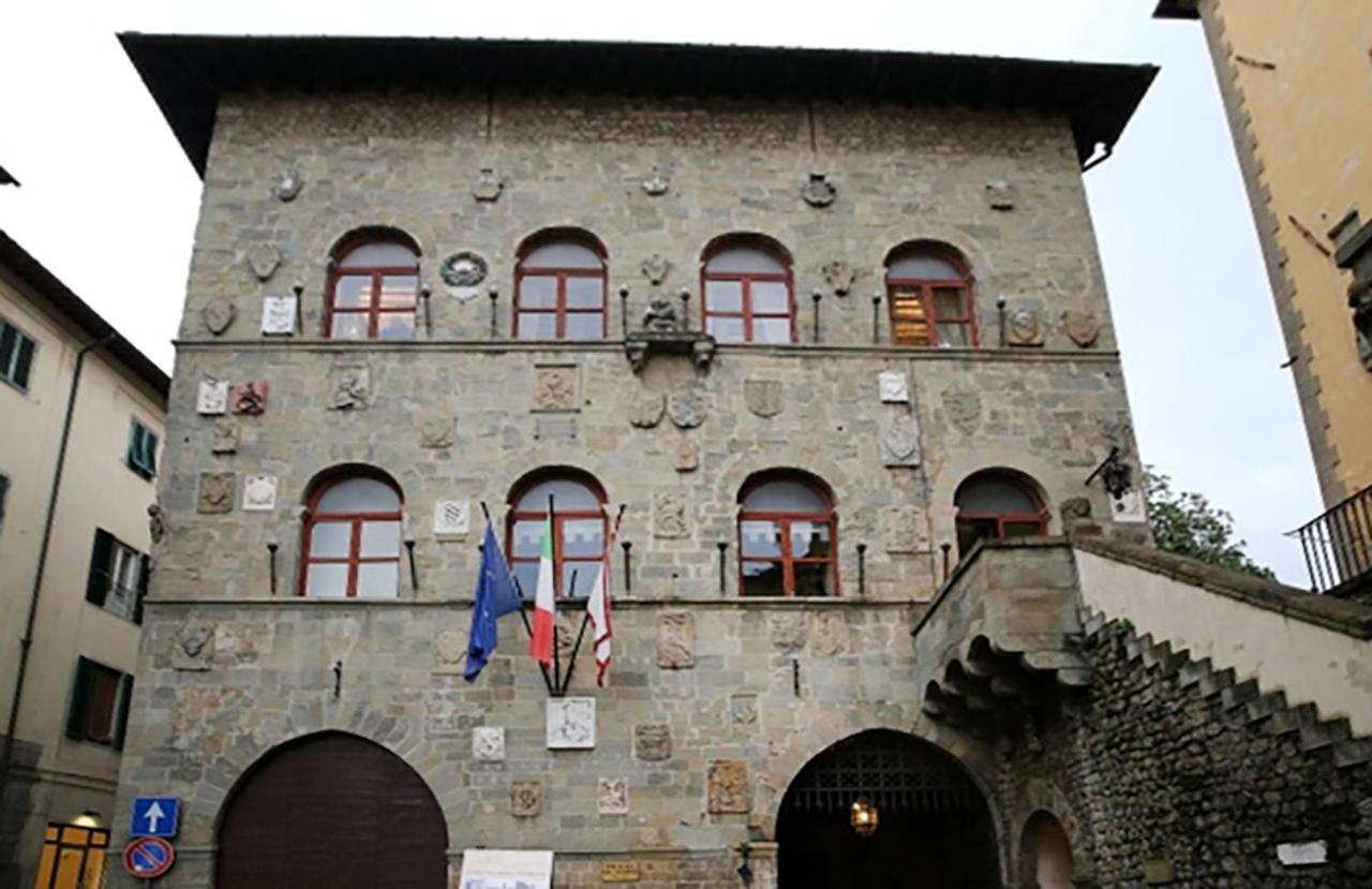 Casa Vacanza Ilia Pescia Bagian luar foto