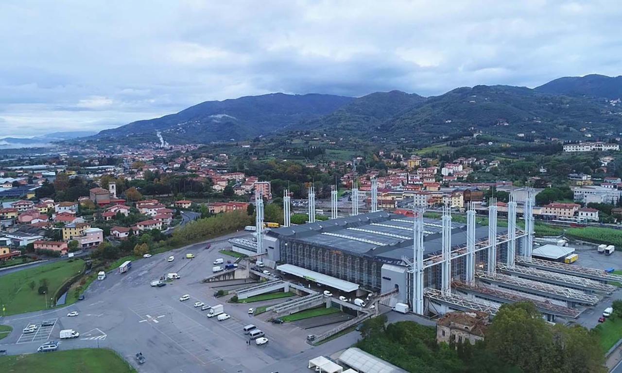 Casa Vacanza Ilia Pescia Bagian luar foto
